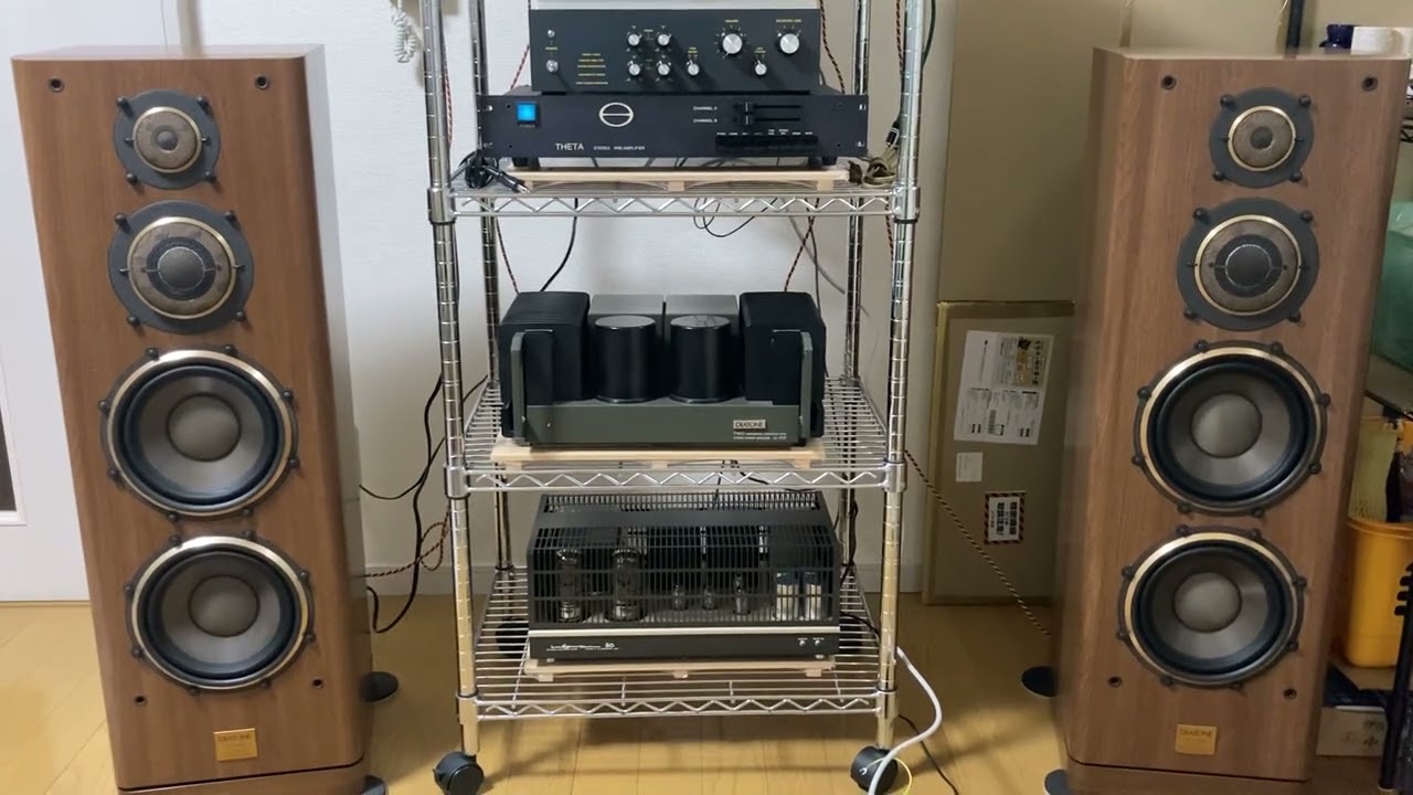 Diatone DA-A10 Amplifier 1974 - YouTube