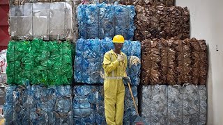 Waste pickers in Nairobi boost recycling skills by playing a board game screenshot 1
