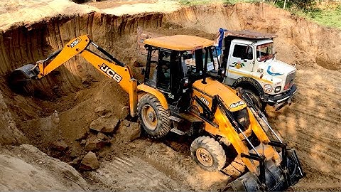 JCB Backhoe 3DX Machine Loading Soil Into Tipper - JCB DOZER VS Dump