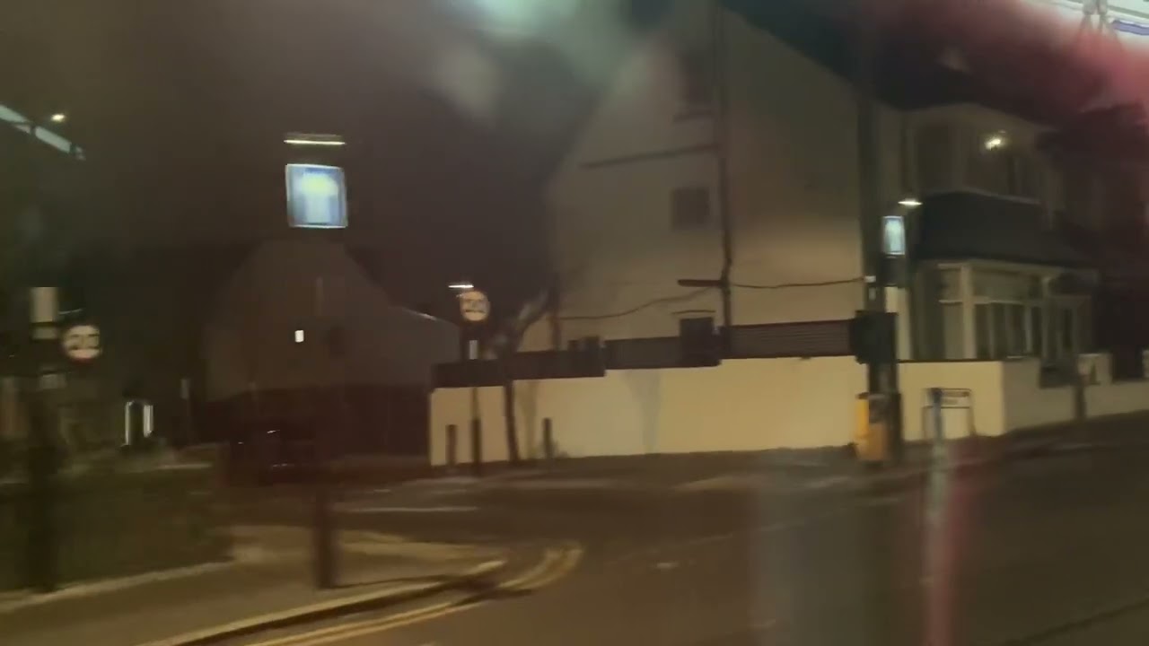 Croydon tram departing Lebanon Road