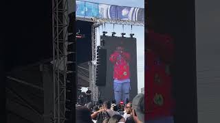 Juelz Santana performs “Dipset (Santana&#39;s Town)” at the Lovers &amp; Friends Festival