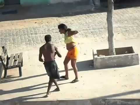 CASAL BÊBADOS DANÇANDO FUNK JACARAIPE ES É MUITO ENGRAÇADO @JH 