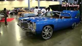 Blue 71 Caprice Donk SQUATTING LOW on 26\