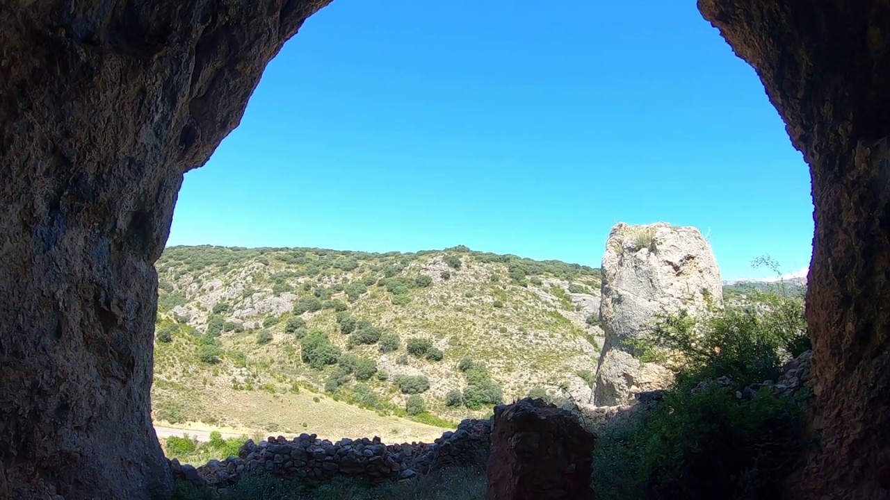 Cueva en Peñas del Cabo, Calcena
