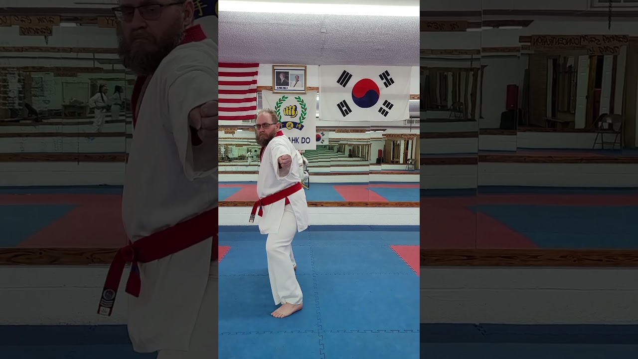 back fist .... cap kwan kong kook