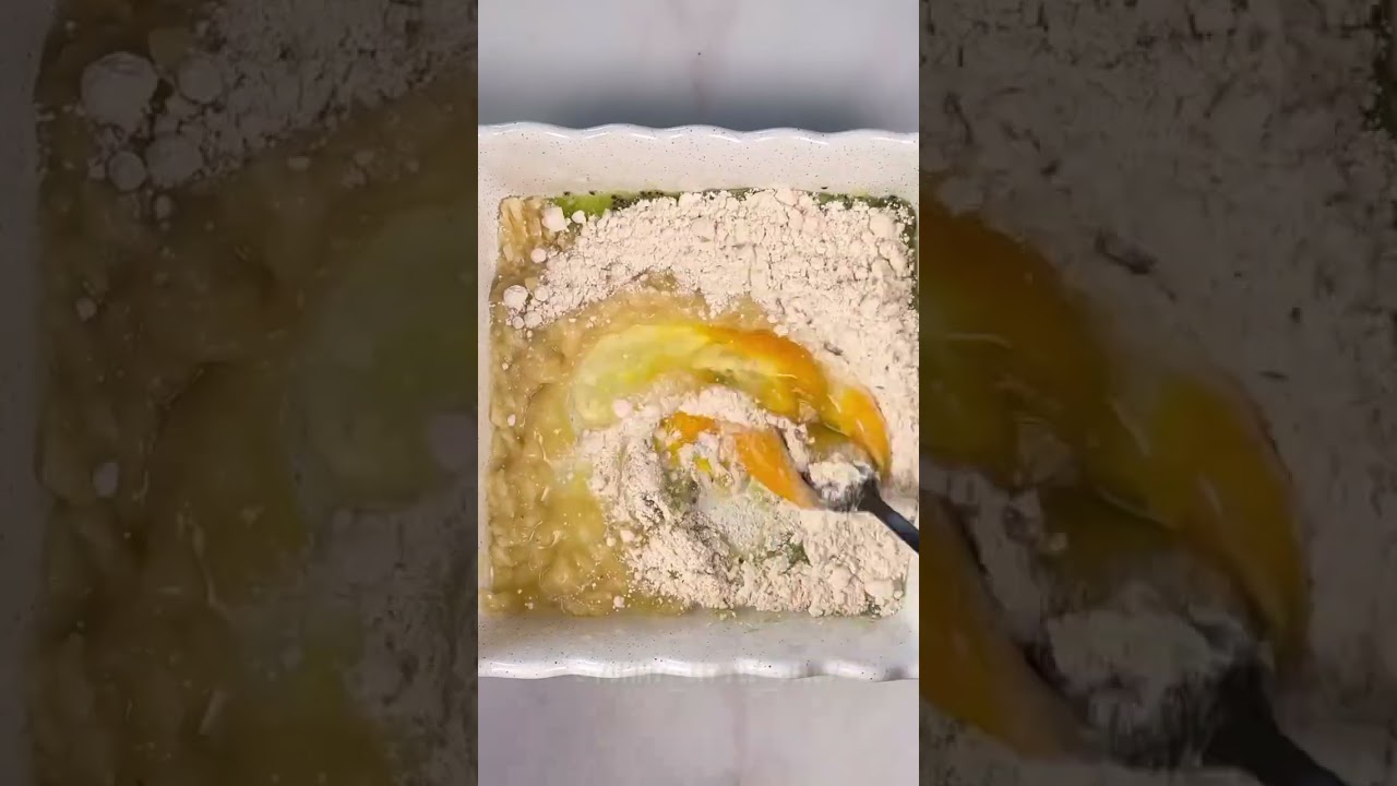 BANANA & KIWI PANCAKES!🍌🥝 Ingredients: * 1 small ripe banana * 1 ripe kiwi * 50g flour of