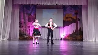 Народный танец , дуэт.Молдавский танец \