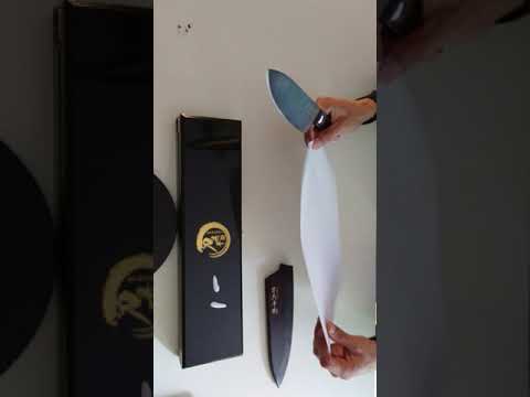 Unboxing a professional Japanese kitchen knife form KENSHUI