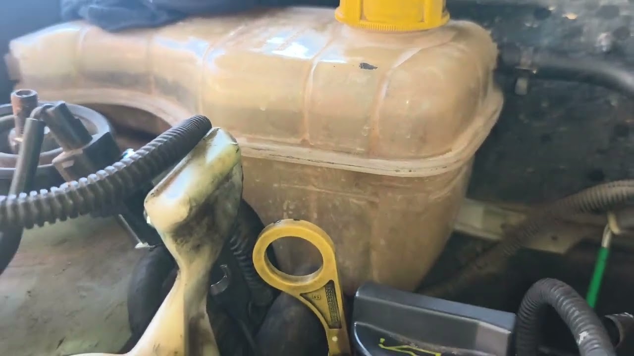 Courier chegou batendo motor , 4 meses que foi feito e deu esse barulho , superaquecimento danificou