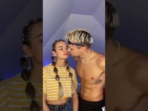 Димас Блог поцеловал Аню Ищук!? Реакция Ани на поцелуй 🤯 Аня в шоке! 😳 Фейк поцелуй ❌😘 #shorts
