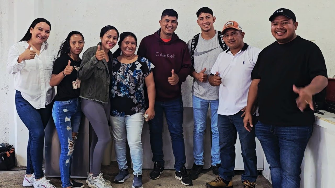 Alguien de Aqui Recibe TREMENDA BENDICION