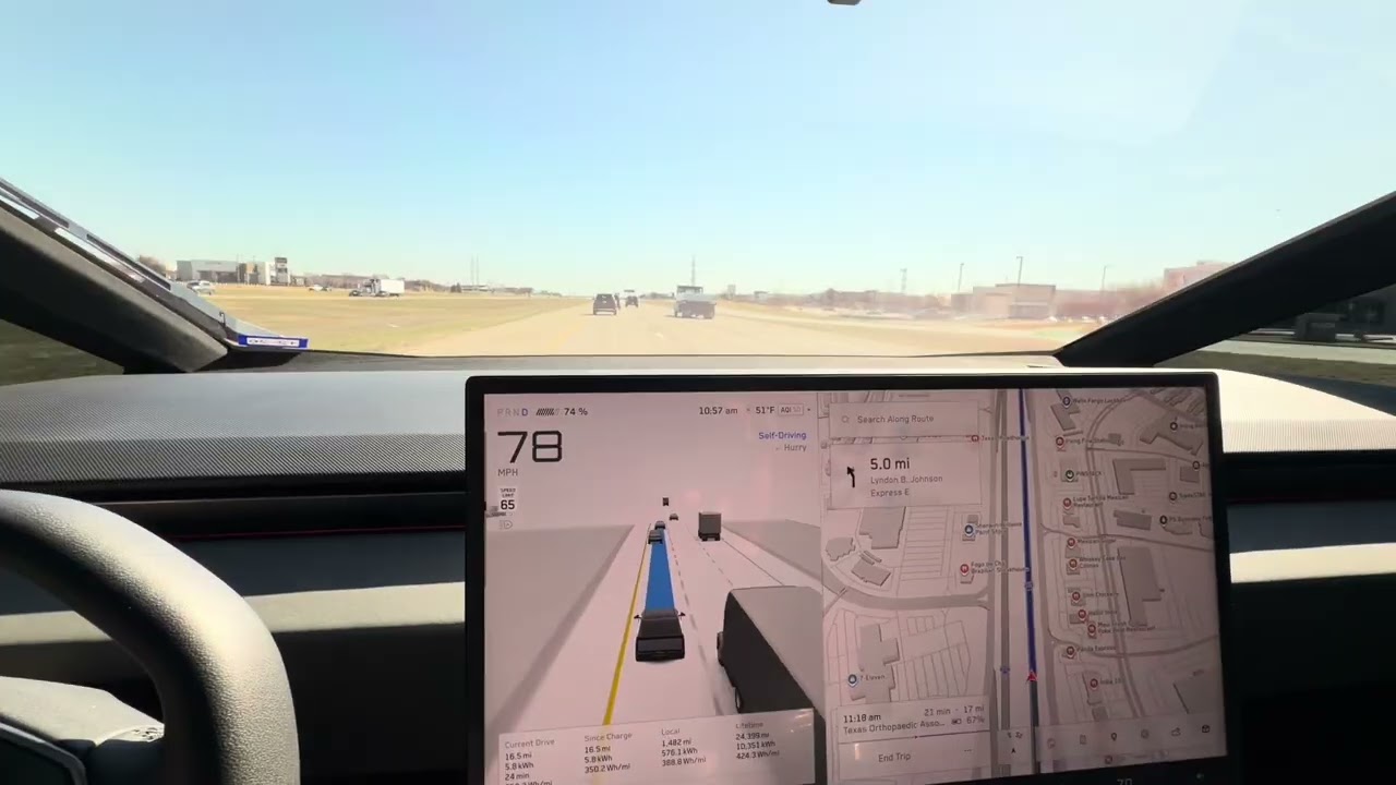 Tesla Cybertruck с полностью автопилотным управлением 14.2.2.5 в Далласе, штат Техас!! Это потряс...