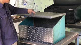 Making metal toolbox