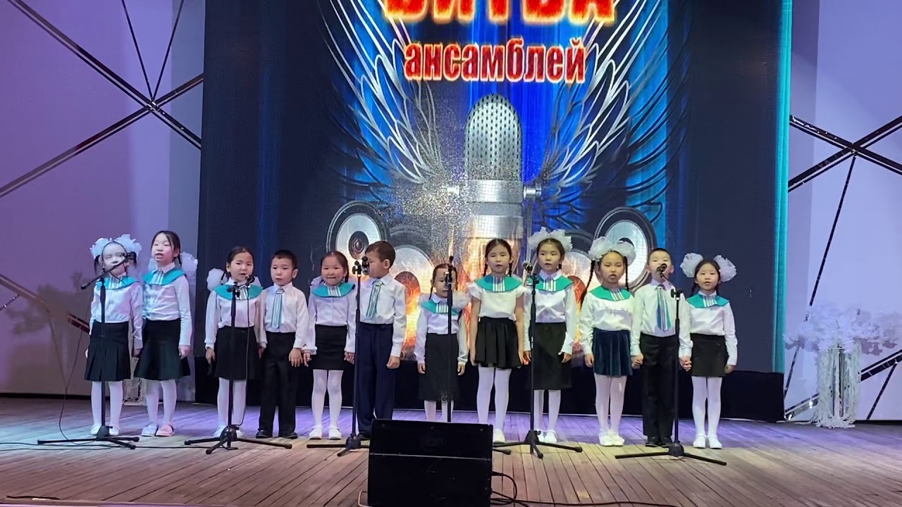 народный танцевальный коллектив. солнечный круг. солнечный круг ансамбль. хор солнечный солнечный круг. ансамбль крууга фотографии.