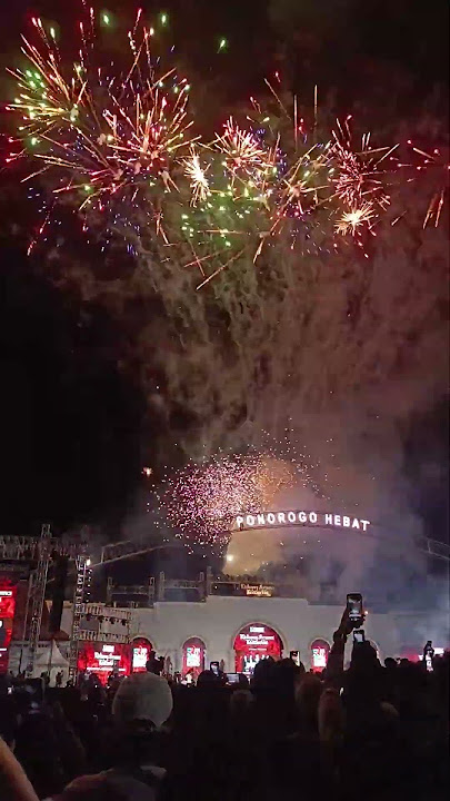 kembang api konser dewa 19