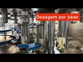 Envasadora rotativa de 8 bicos com rosqueador imsb