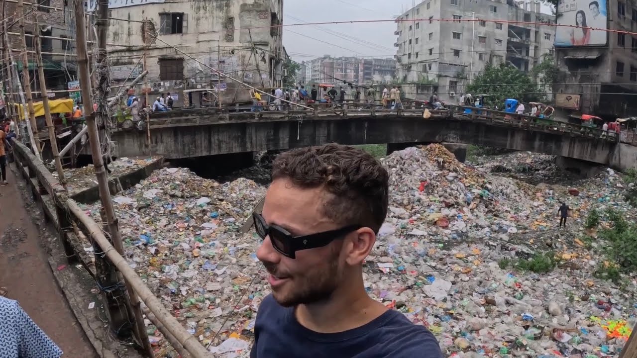 WRONG WAY in Bangladesh SLUM 🇧🇩
