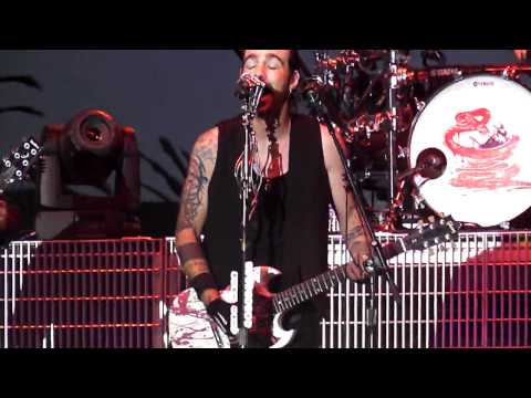 Three Days Grace- Ventura fair 2011 / Part.1 I hat...