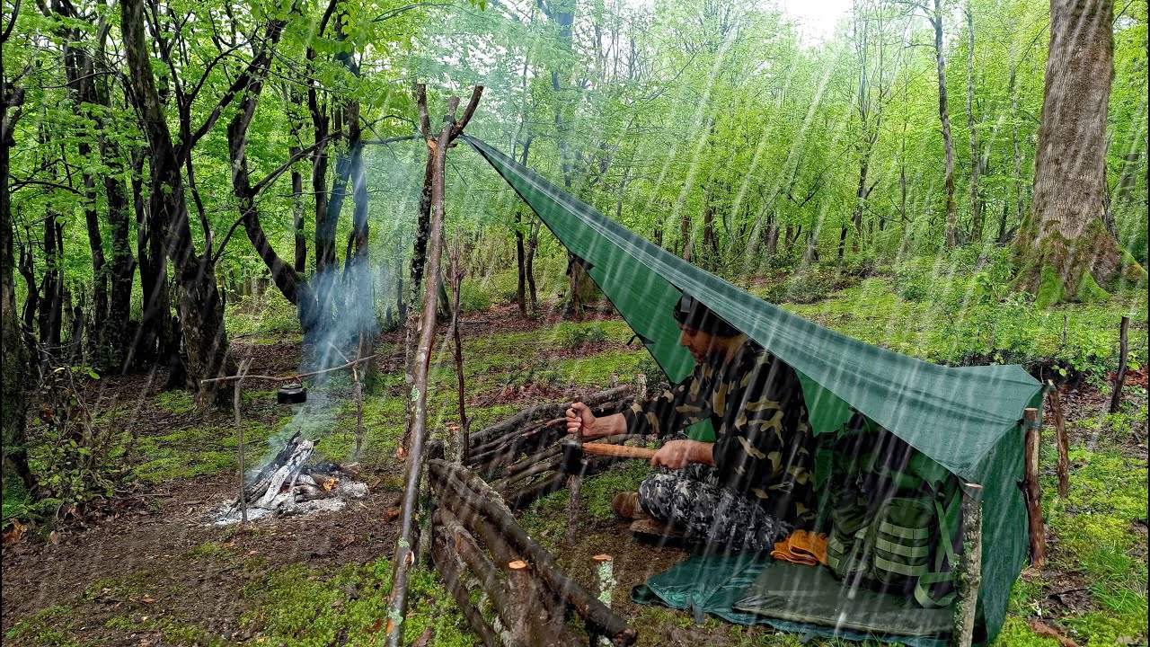 3 days of camping in heavy rain _ Surviving in the rainforest ...