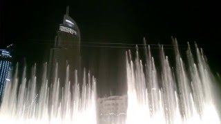Zpívající fontána v Dubaji