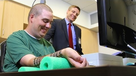 Brain Chip Helps Paralyzed Man Regain Control of His Hand