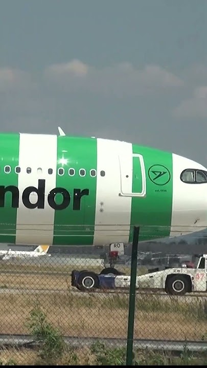 Pruhovaný letadla Condor - YouTube