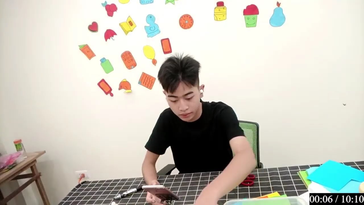 Vẽ và tô màu phong cảnh vườn nhà nhỏ xinh để gợi cảm giác ấm cúng, gần gũi