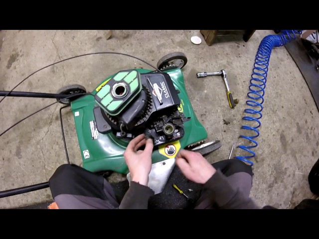Briggs & Stratton motoros fűnyíró javítása - YouTube