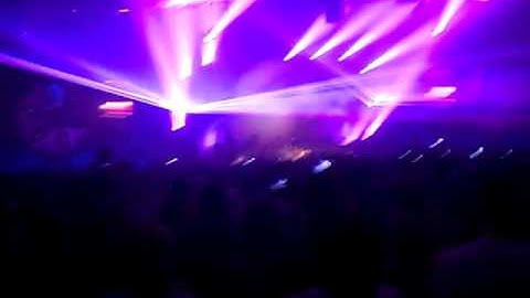 In Qontrol 2010 Coone & Isaac P1