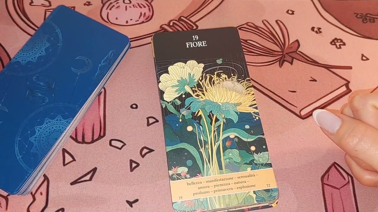 Qualcuno è SCONVOLTO da quello che PROVA per TE 💥♥️💣 #tarocchinterattivi #messaggio #tarocchi 