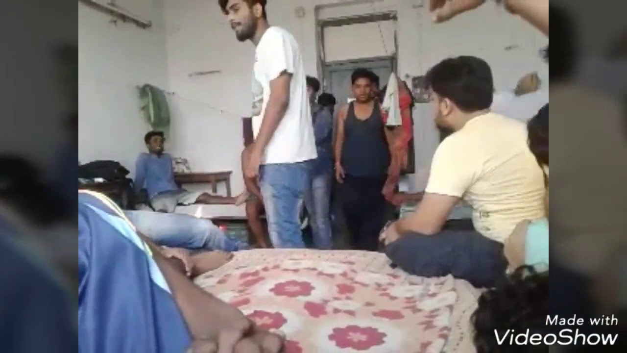 Hostel Ragging BENGALI BACKCHOD||HOSTEL PRANK VIDEOS || IS IT RAGGING ||HOSTEL BOYS ...
