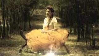 Alyah-Kisah Hati (MV with Lyrics) chords