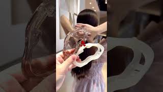 Stop using regular clips! Try this aesthetic claw clip hack 😍 #Aesthetic #HairStyle