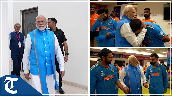 PM Modi meets Indian cricket players after the match and consoles them
