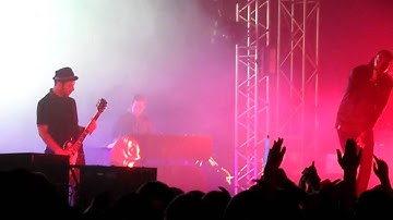 Chase and Status - Fool Yourself (Live at Wakestock 2011)