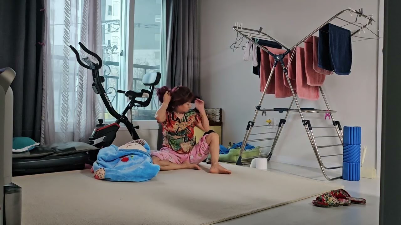 아줌마 그냥 지친다 