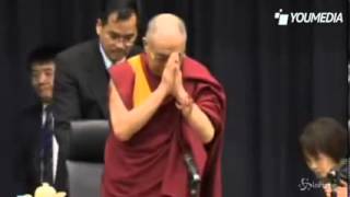 Il Dalai Lama si congratula con Papa Francesco