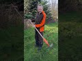 Weihnachtsbäume: Unkraut effizient entfernen.  Christmas trees: How to efficiently remove weeds.