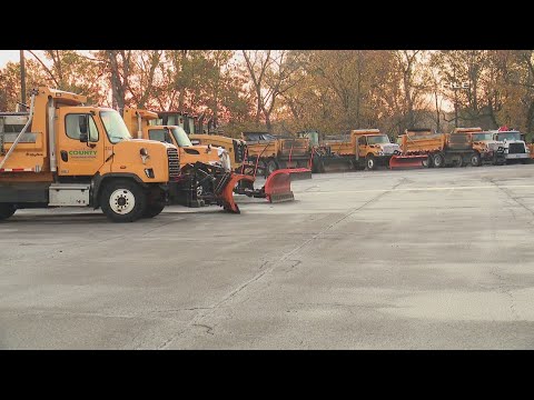 Snowplow drivers train ahead of winter storms in St. Louis County - YouTube