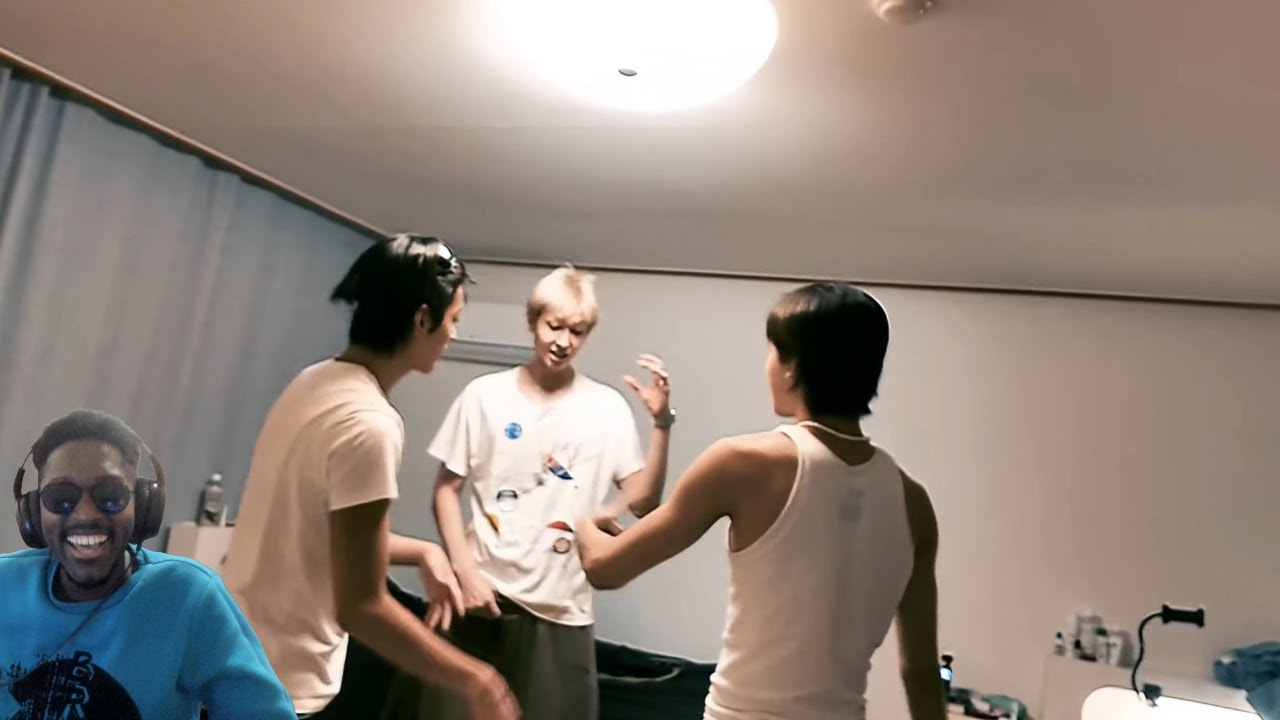 Pack Up Bro (Reaction) Martin, Keonho and Seonghyeon are spitting...LITERALLY😂 HILARIOUS