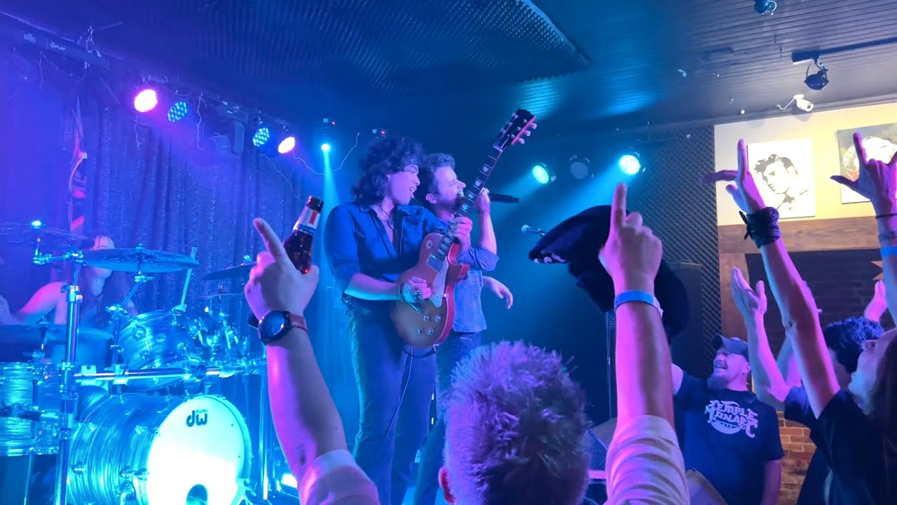 Temple Monarc Live Shows