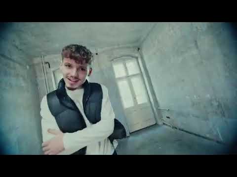 Пусть бегут неуклюже в немецкой версии - YouTube