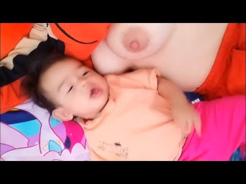 Baby Breastfeeding Time with Mom | Breastfeeding Vlog 16