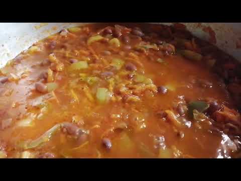Закуска из фасоли с овощами в зиму.
