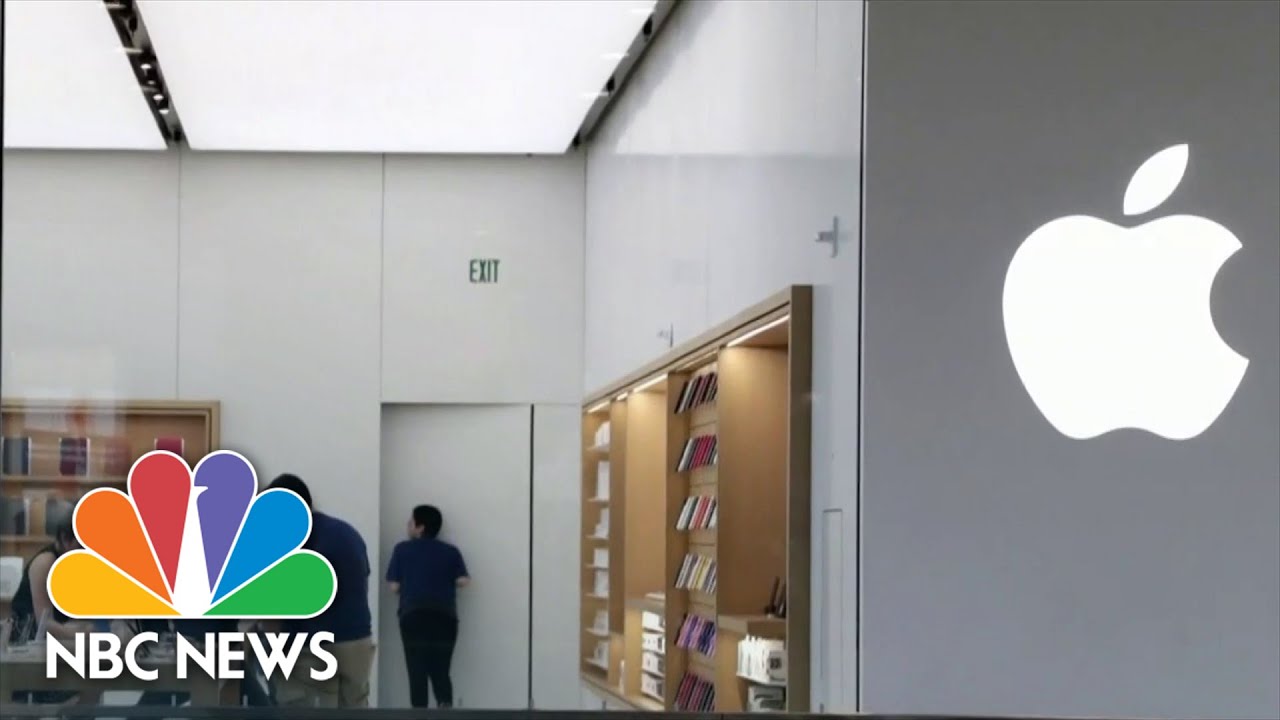 Apple Halts Product Sales In Russia