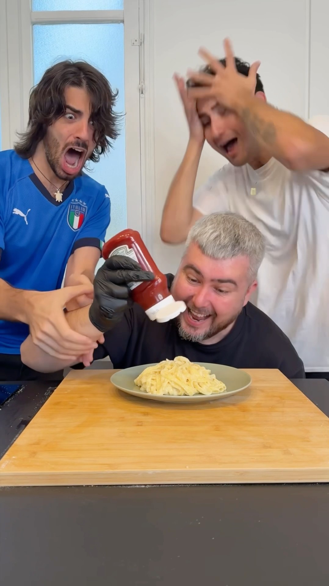 Authentic Fettuccine Alfredo ​⁠@Lionfield