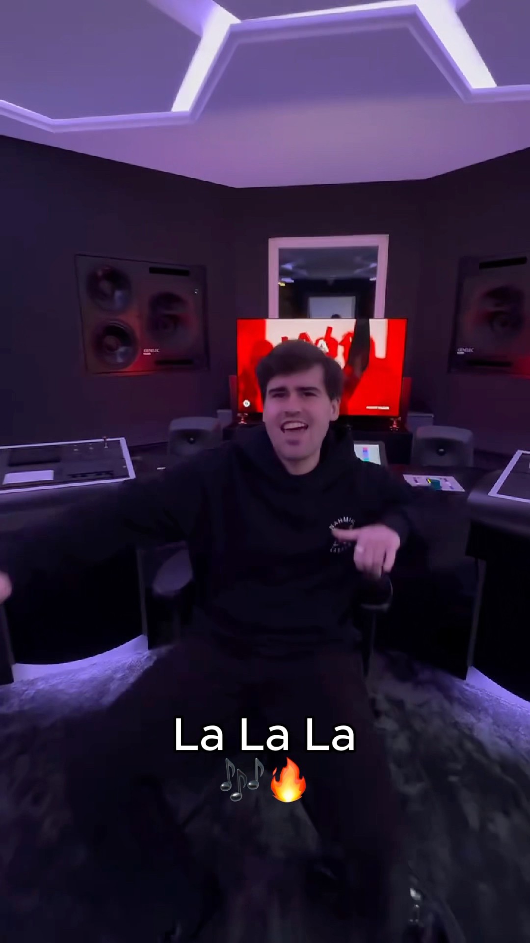 Robert Falcon's first track of the year, “La La La”, is here! Let’s goooooo ?? #shorts