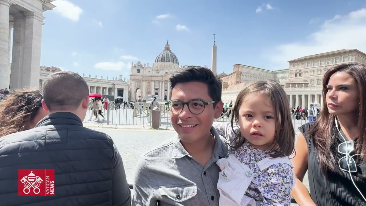 Testimonios de fieles que desfilaron ante restos del Papa Francisco