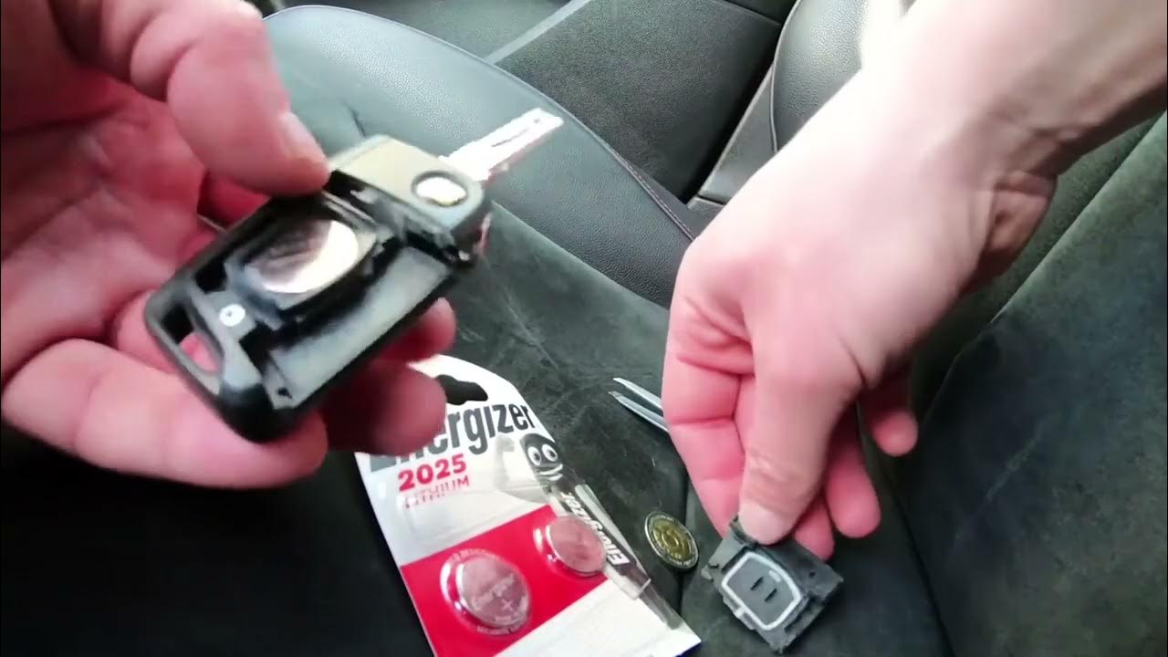 Cómo cambiar las pilas del mando a distancia del Seat Leon 5F YouTube