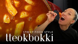 How to make tteokbokki Korean street food style #koreanfood #veganrecipe #tteokbokki